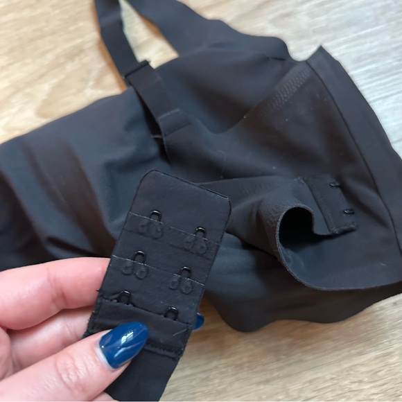 Naked Scoop Bralette - Picture 7 of 8